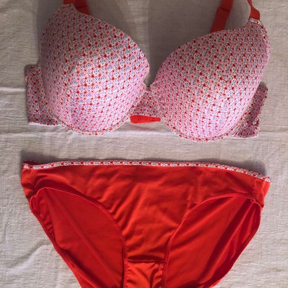 Bra and underwear set NWOT